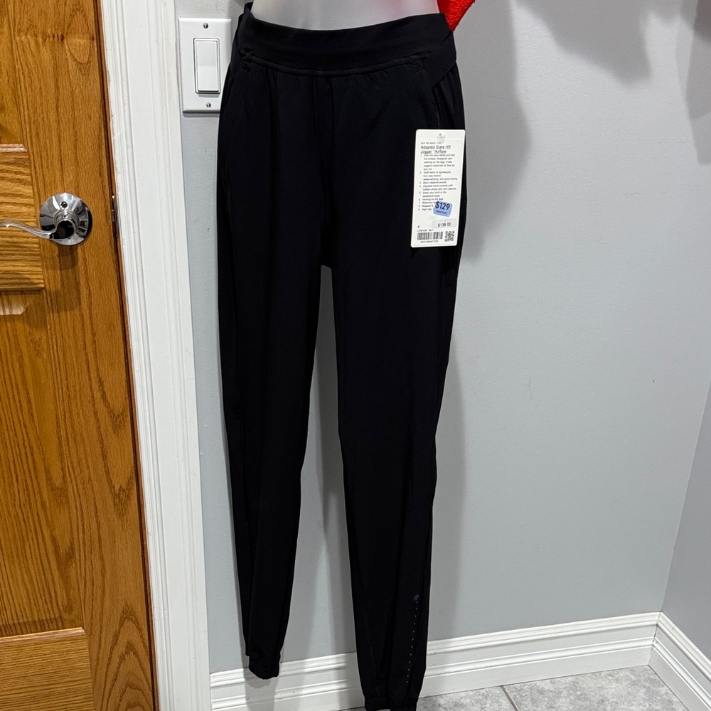 Black Jogger Pants lululemon size 4 NWT